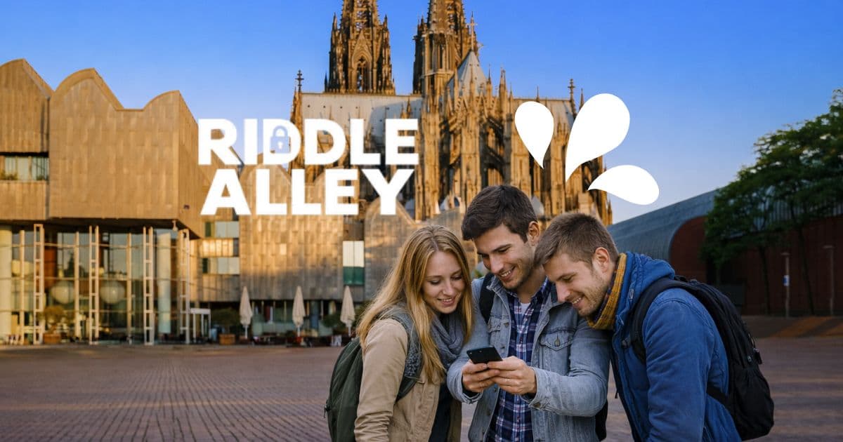 Grupa graczy Riddle Alley w mieście